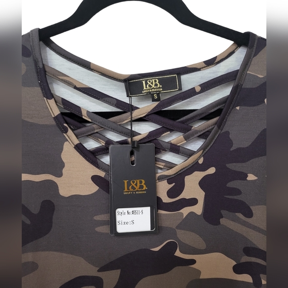 🌿Lucky & Blessed Women's Camo Cross Strap 3.4 Sleeves Tunic-Soft and Adorable! - Picture 5 of 10